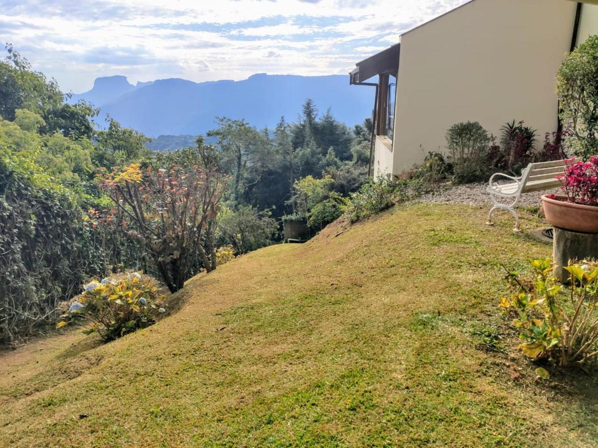 Casa De Alto Padrao Em Campos Do Jordao Villa Luaran gambar